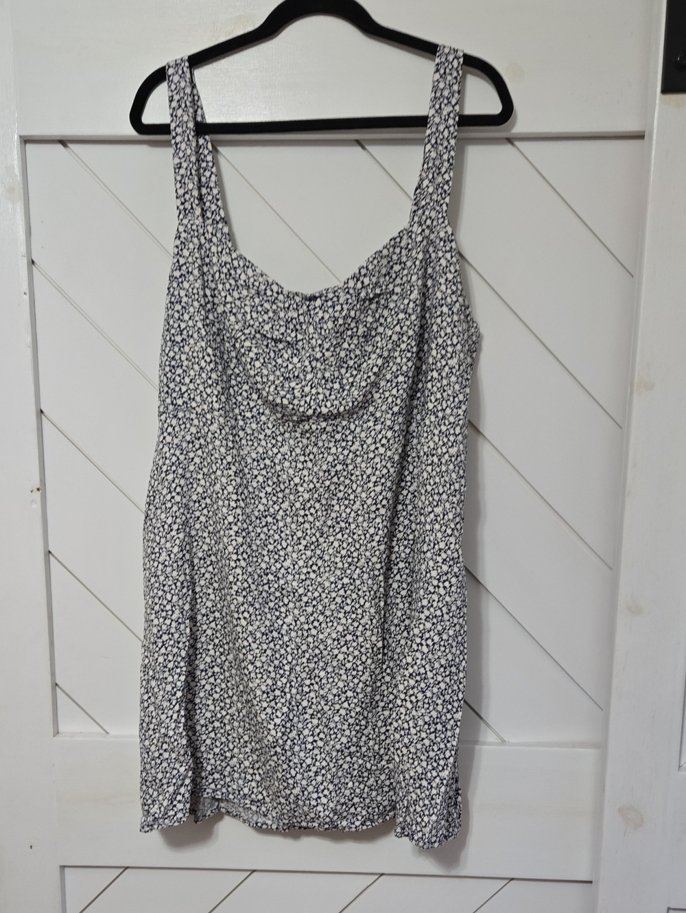 Old Navy White and Navy Floral Dress